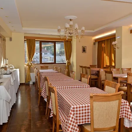 Mikri Archontissa 3* Áno Vlasía