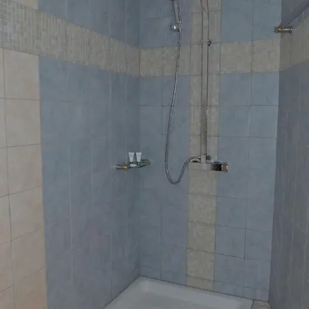 Mikri Archontissa Áno Vlasía