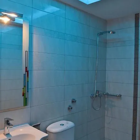 Mikri Archontissa Otel 3*