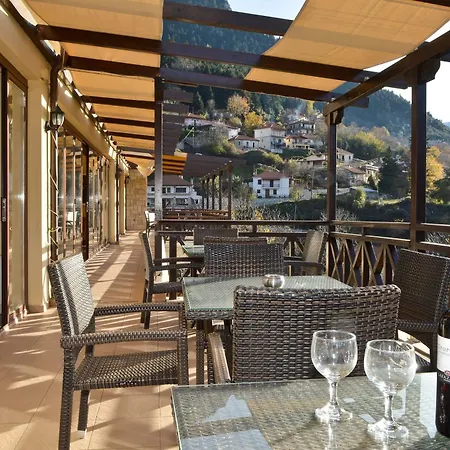 Mikri Archontissa Otel 3*