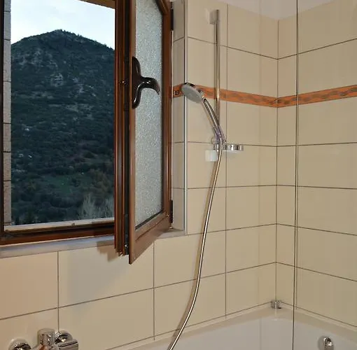 Mikri Archontissa Áno Vlasía