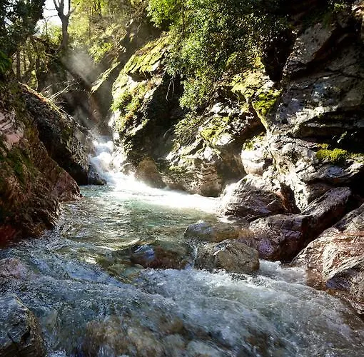 Mikri Archontissa 3* Áno Vlasía