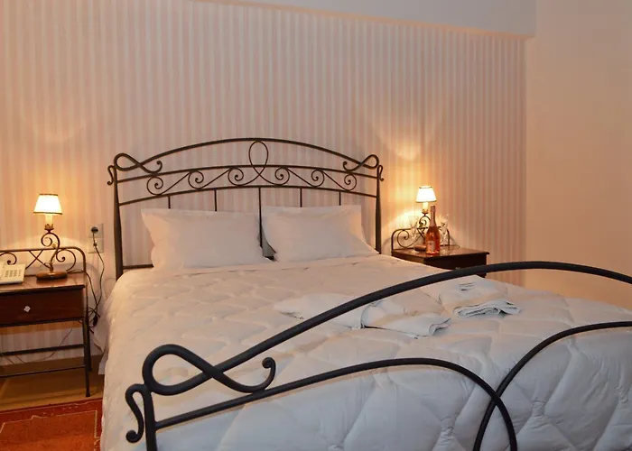 Mikri Archontissa Hotel 3*