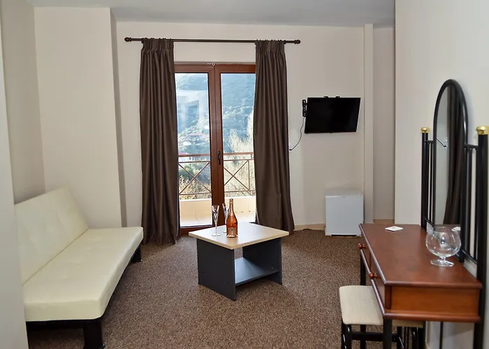 Mikri Archontissa 3* Áno Vlasía